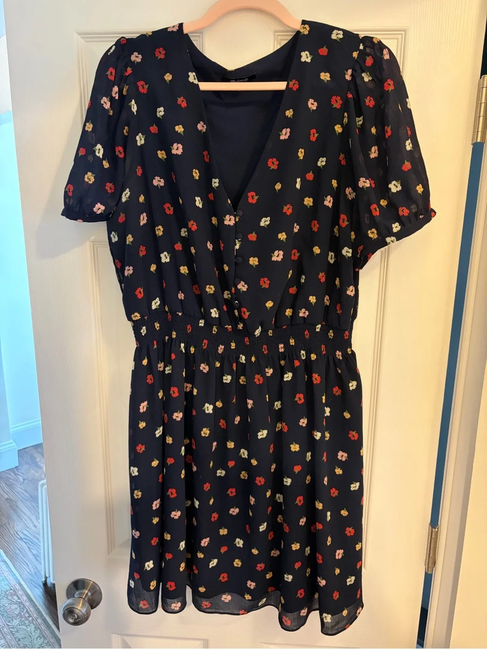 Madewell Women's Navy Floral Short Sleeve V-Neck Dress
